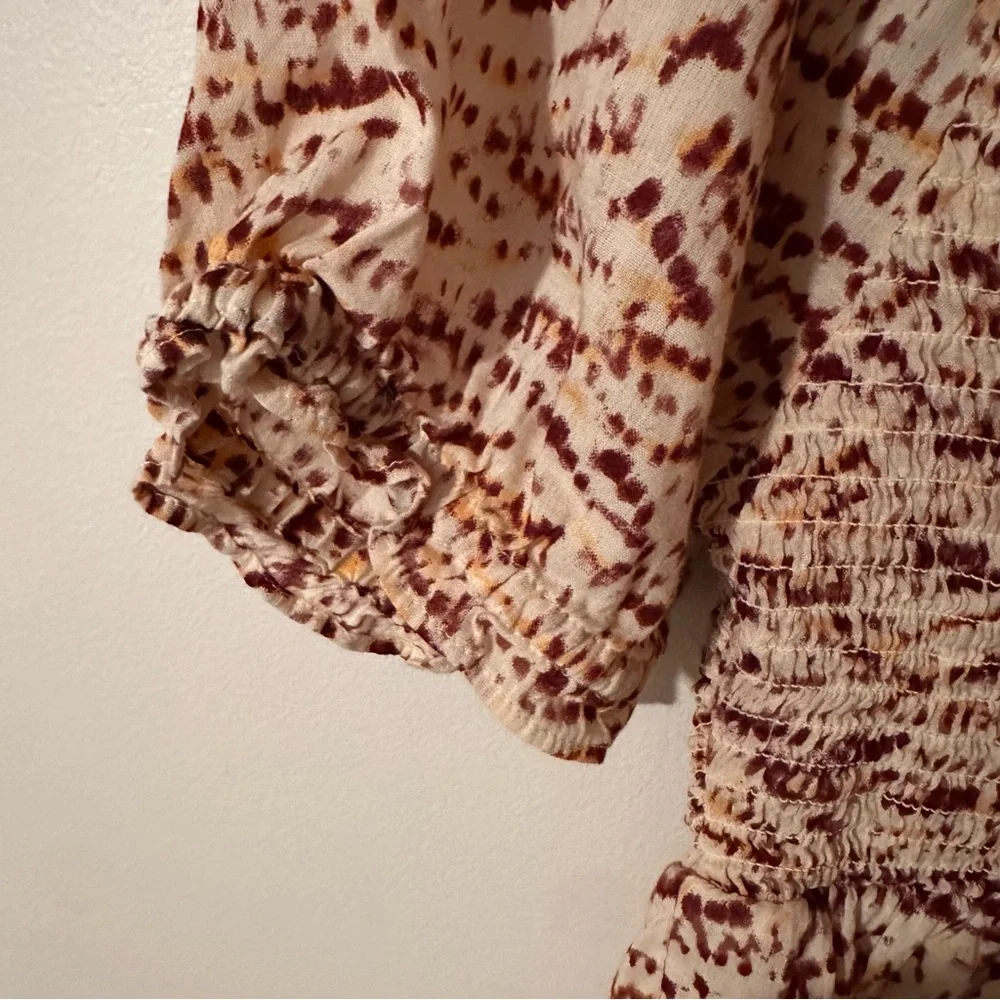 Old Navy Red and‎ Cream Puff Sleeve Peplum Blouse Medium Boho Summer Spring